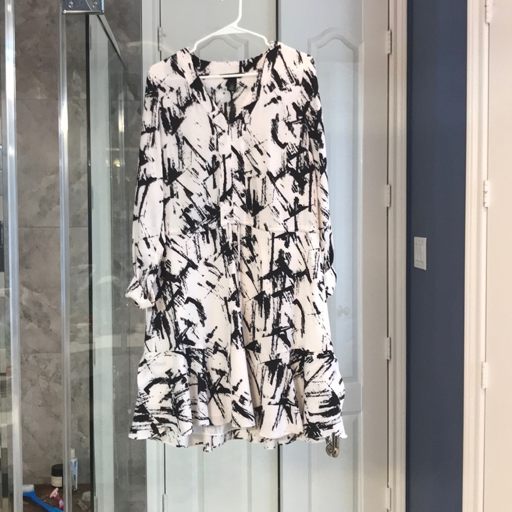 Black and white patterned dress